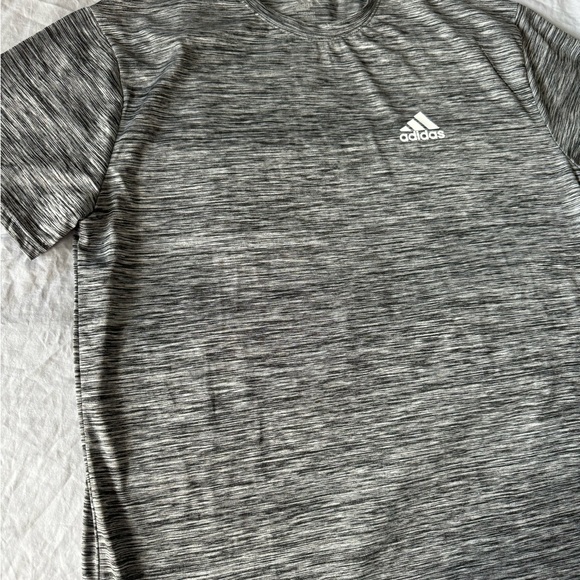 ADIDAS PERFORMANCE T-SHIRT! Gray mesh color! - Picture 4 of 8